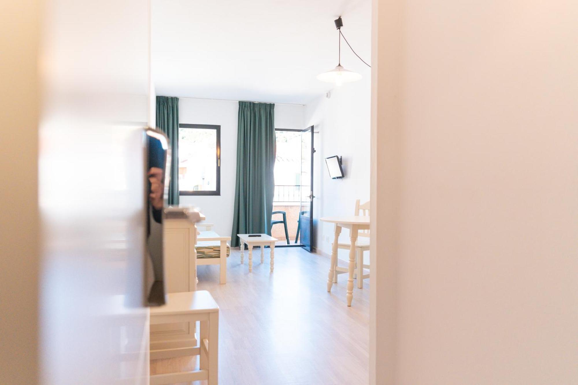 Apartamentos Loar Ferreries Exteriör bild